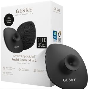 GESKE SmartAppGuided Facial Brush in Black
